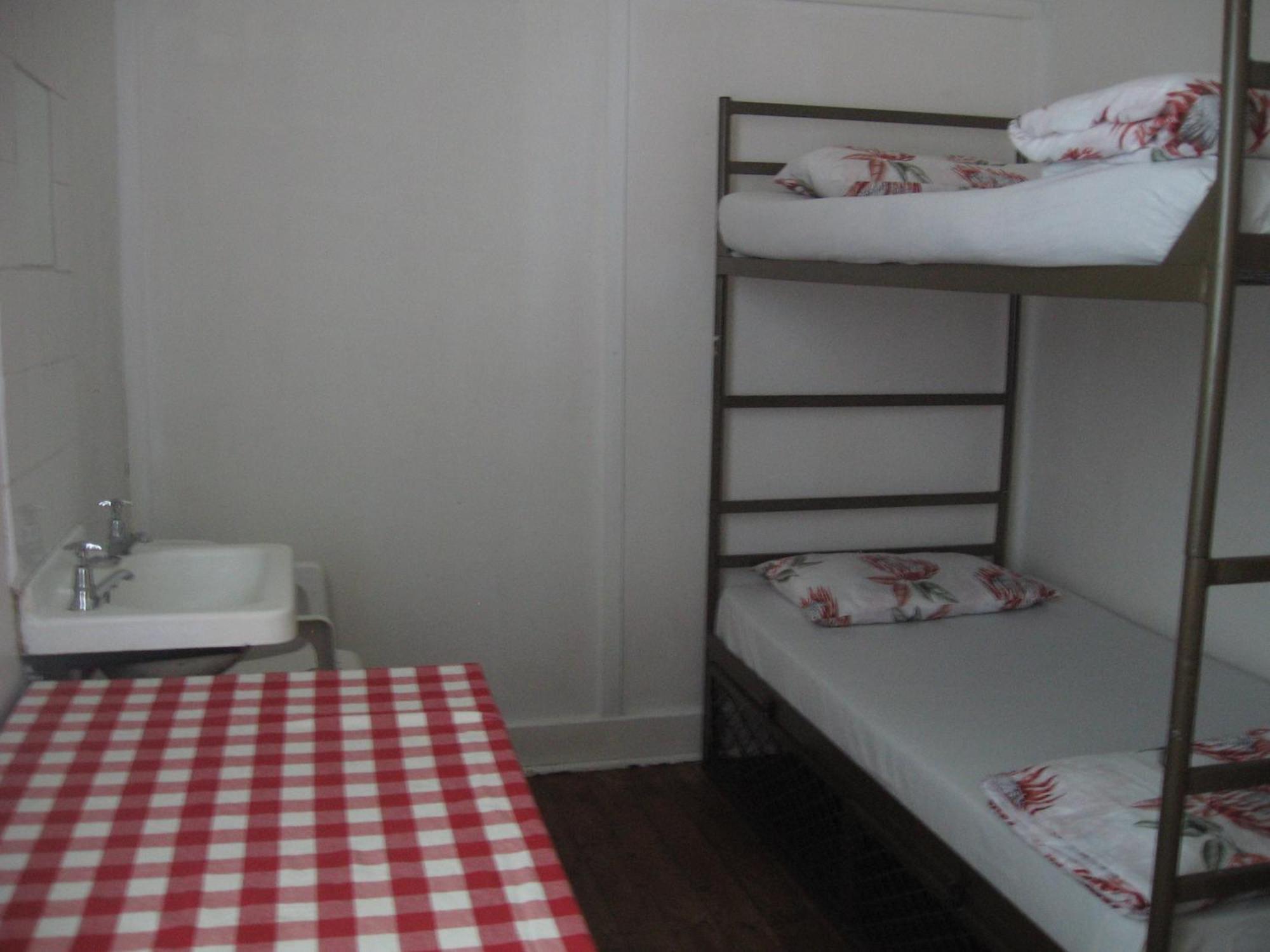 Lodge Lighthouse Farm Backpackers *